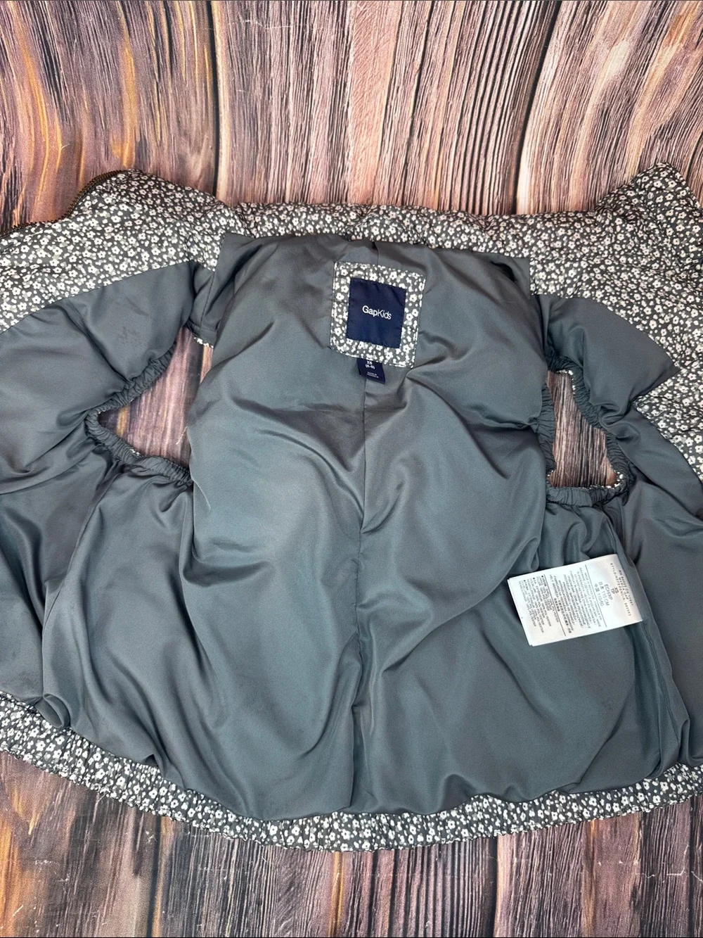 GAP Gray & White Floral Quilted Puffer Vest with Orange Zip Pull